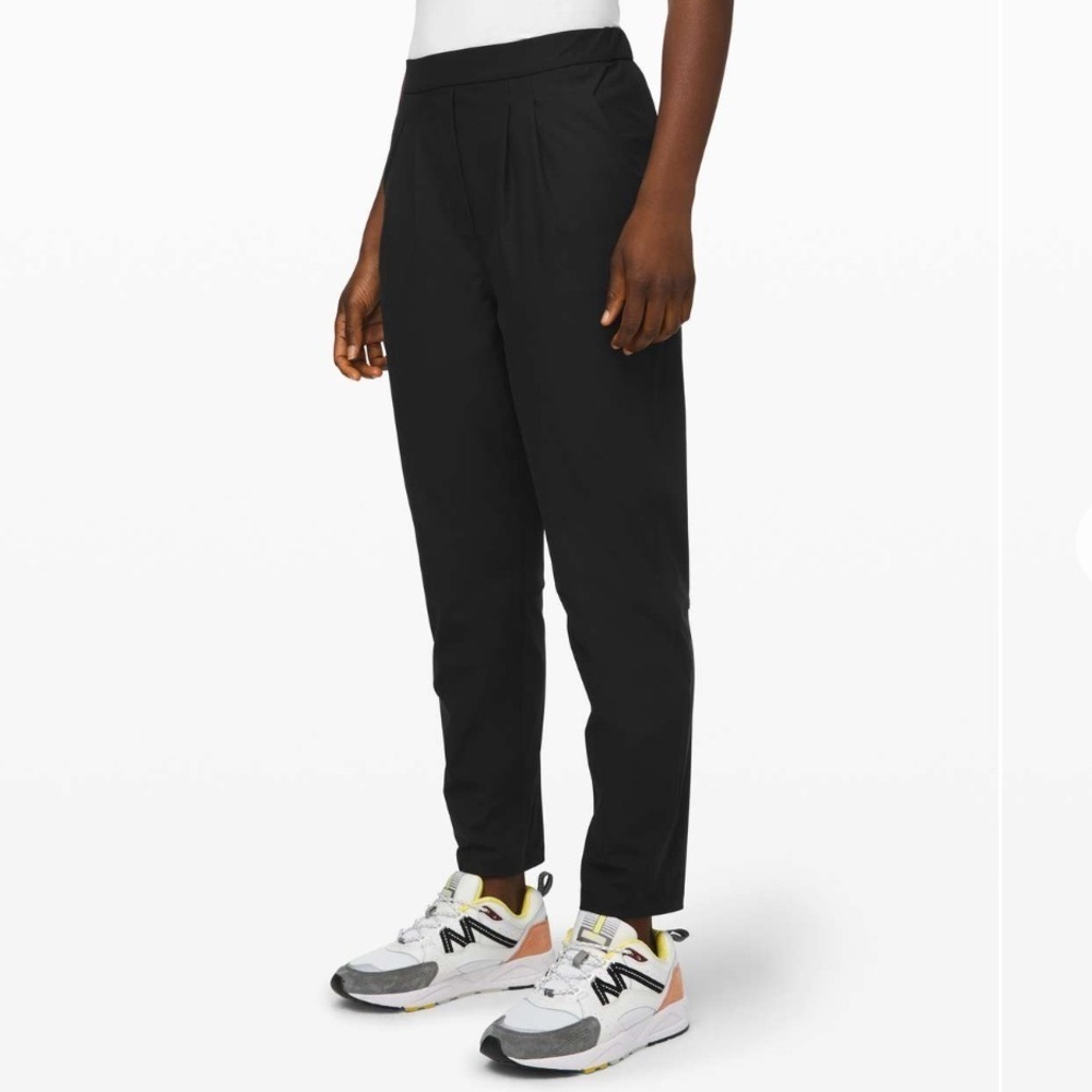 Lululemon Essential High-Rise Trouser in Black - Picture 1 of 13